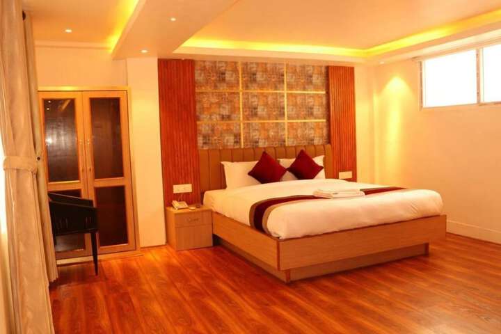 Room 44 of 66