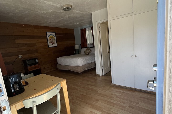 Room 33 of 133