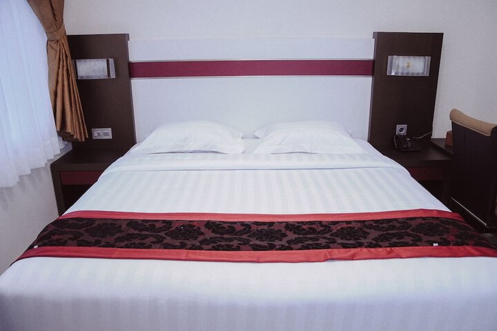 Room 8 of 43