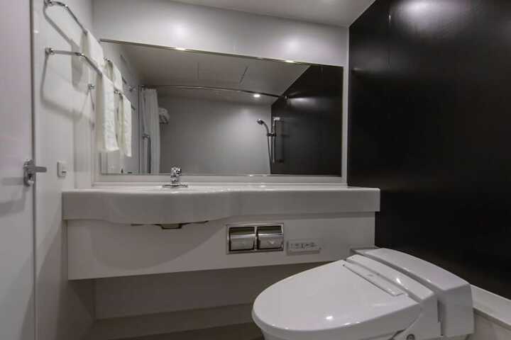 Room 30 of 54