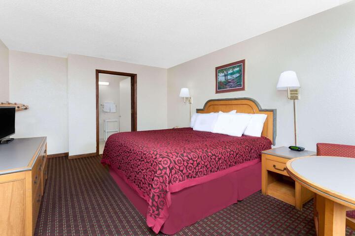 1 Queen Bed Mobility Accessible (1 of 4)