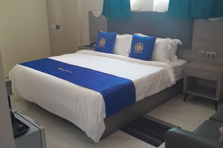 Room 27 of 52