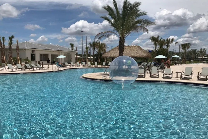 Pool 12 of 17