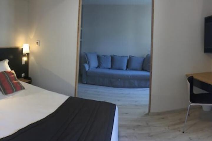Room 8 of 48