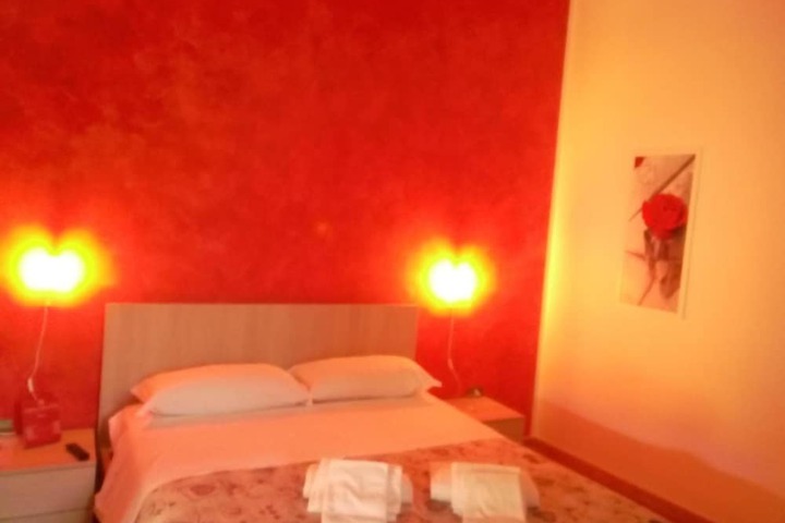 Room 13 of 65