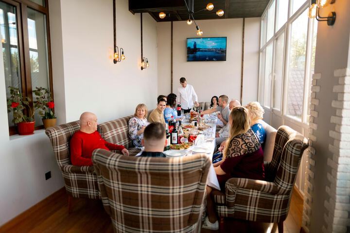 Dining 48 of 56