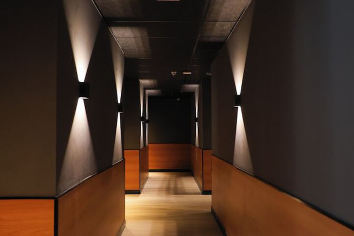 Ballroom/Hall 32 of 38
