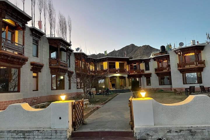 Hotel mandalchan