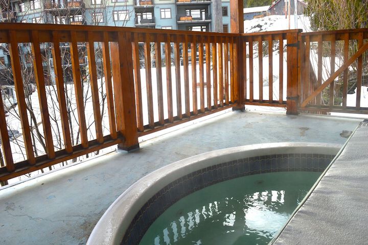 Spa 18 of 26