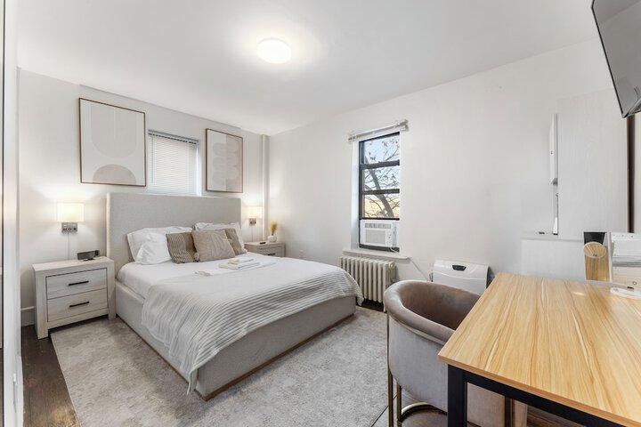 Room 16 of 35