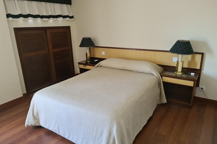 Room 12 of 96