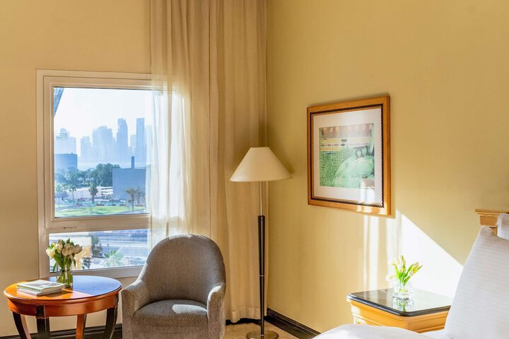 Room 25 of 106