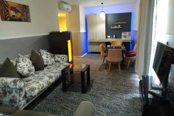 Room 12 of 88
