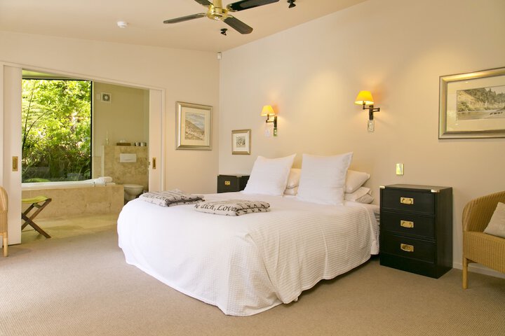 Room 10 of 52