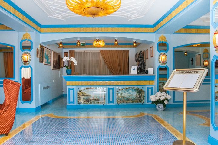 Concierge desk