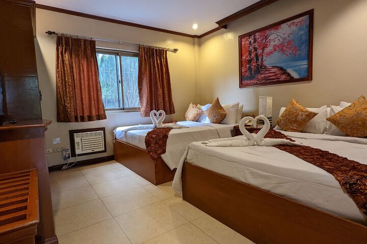 Room 10 of 199