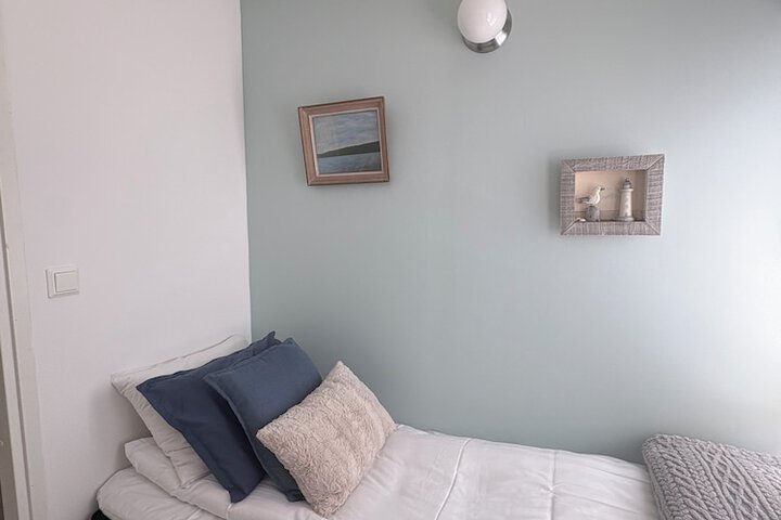 Room 8 of 23