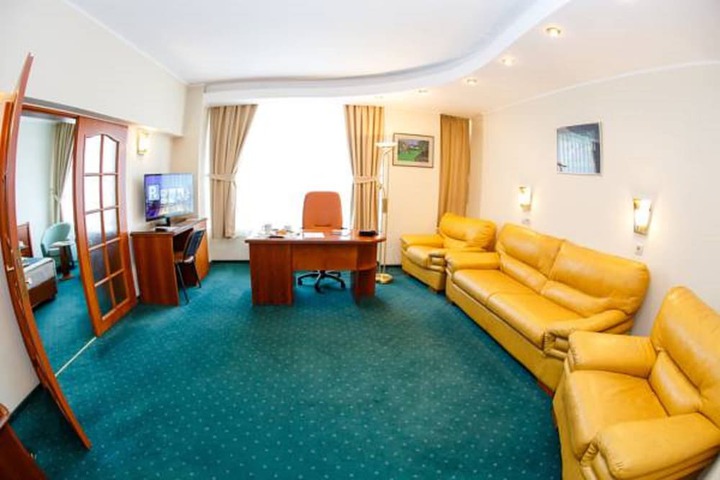 Room 16 of 75