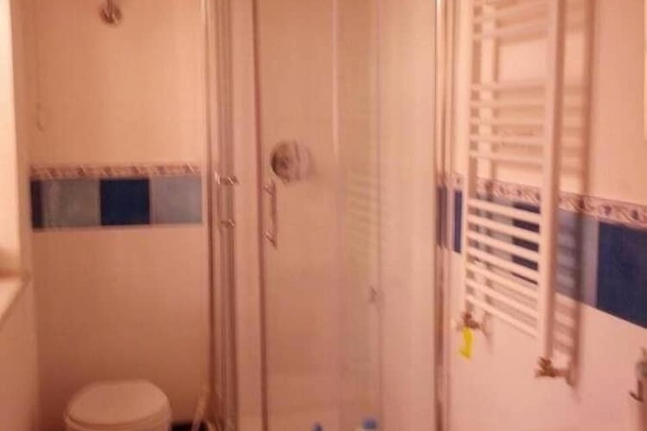 Room 22 of 34