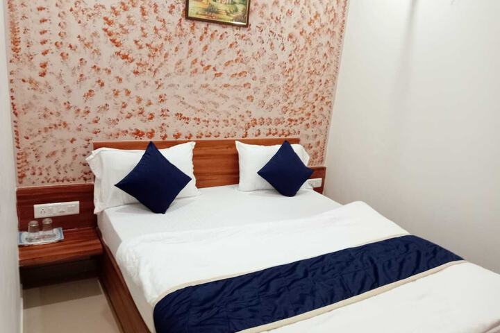 Room 16 of 20