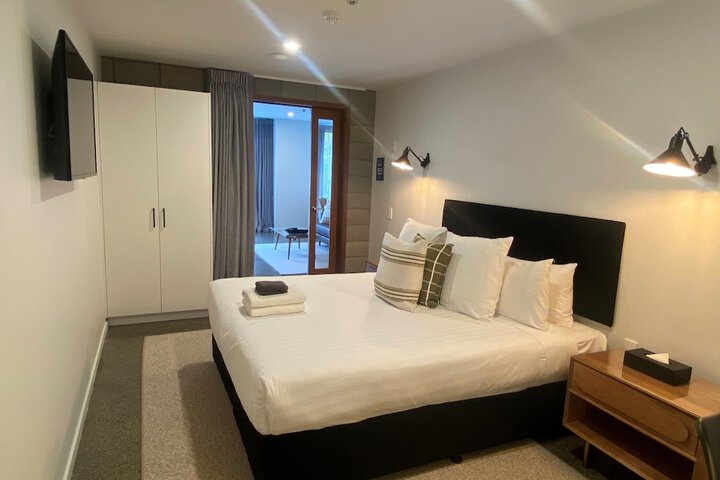 Room 25 of 87
