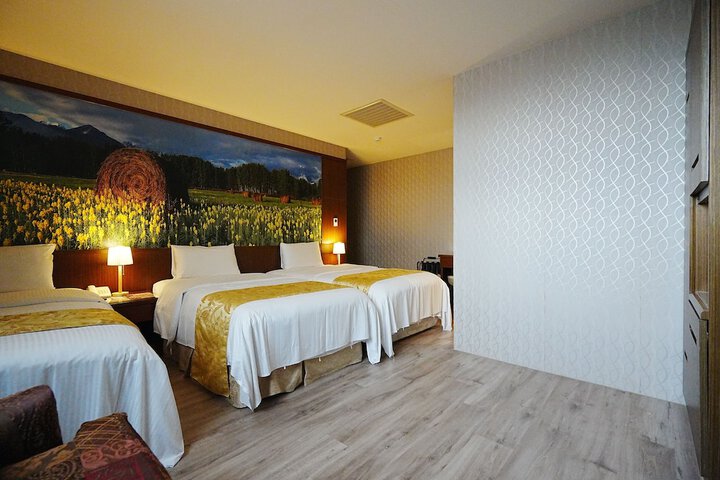 Room 8 of 61