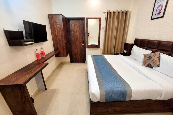 Room 29 of 64