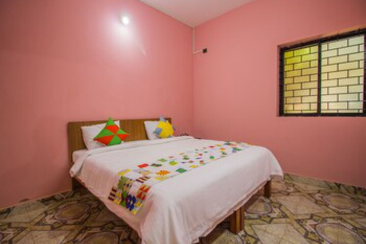 Room 6 of 10