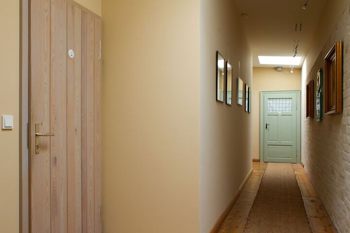 Ballroom/Hall 19 of 27