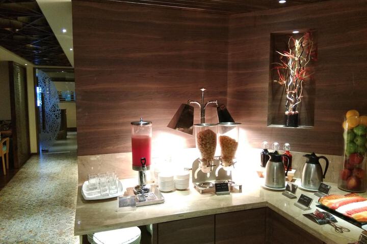 Dining Photos