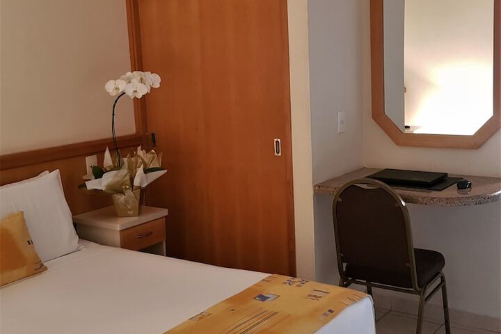 Room 33 of 53