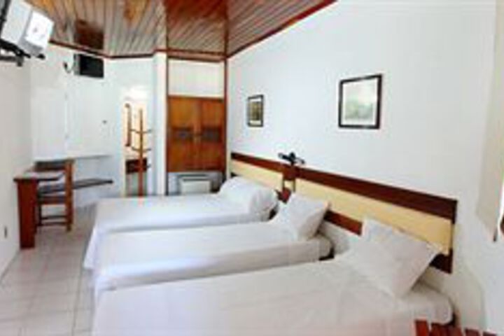 Room 5 of 12