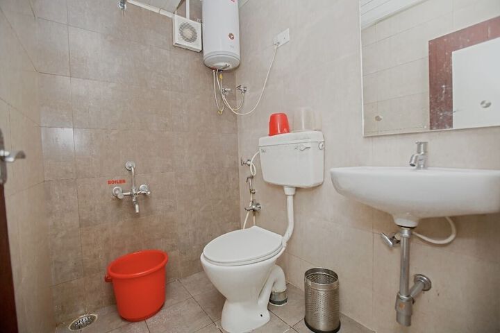 Room 14 of 15