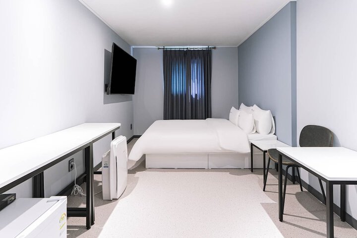 Room 49 of 78