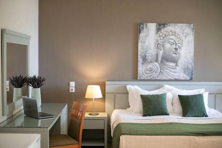 Room 10 of 68