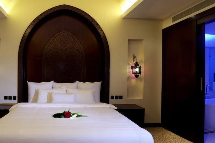 Room 3 of 18