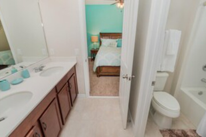 Room 5 of 42