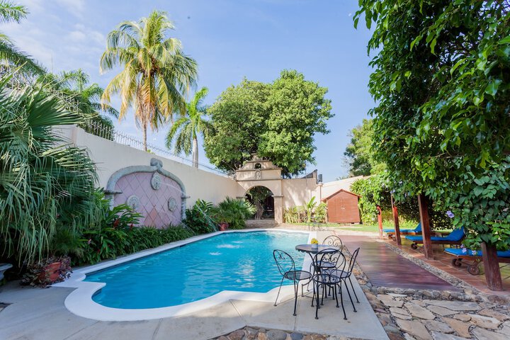 Pools & Facilities