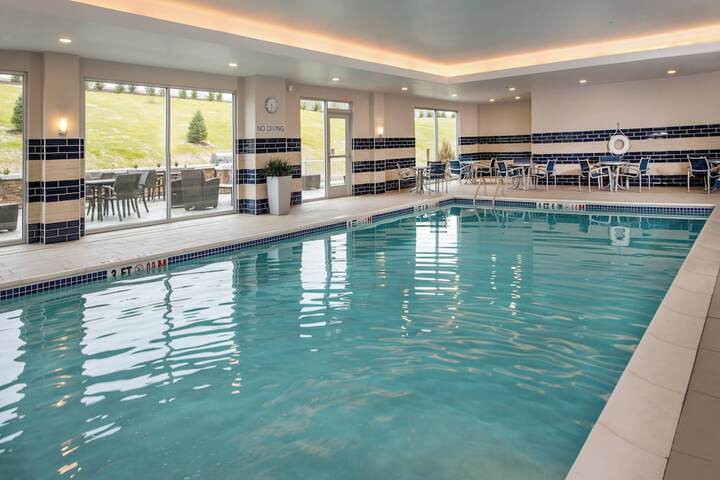 Pool 14 of 32