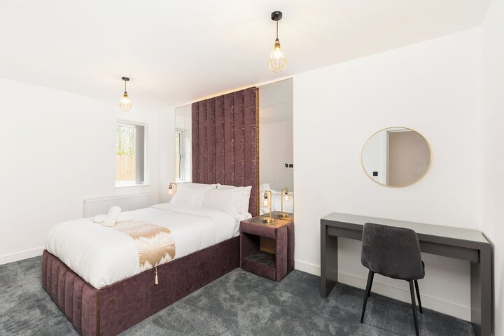 Room 10 of 35
