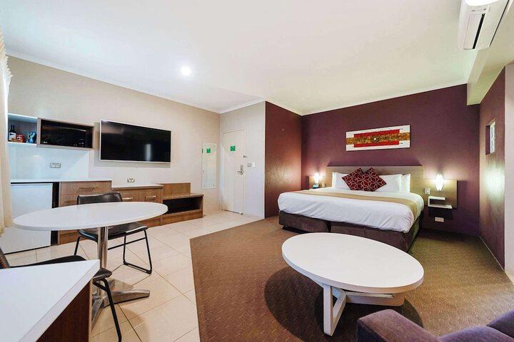 Room 30 of 97