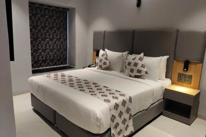 Room 16 of 51