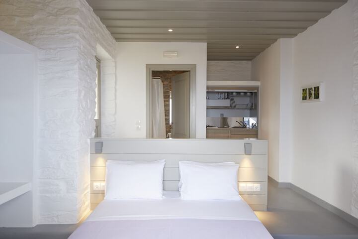 Room 4 of 121