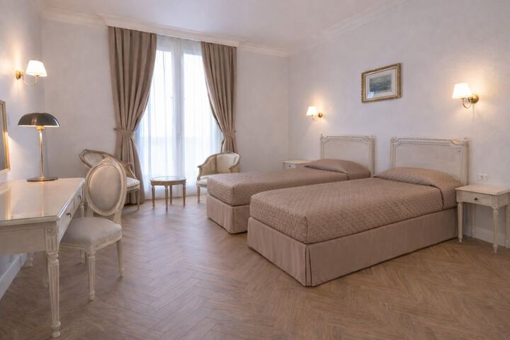Room 7 of 31