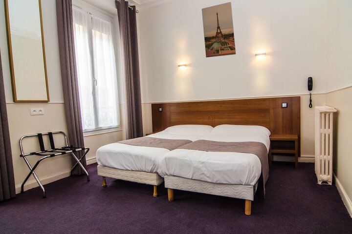 Room 9 of 40