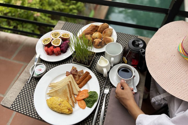 Breakfast/Coffee Service 74 of 83