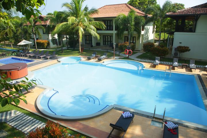 Pool 34 of 78