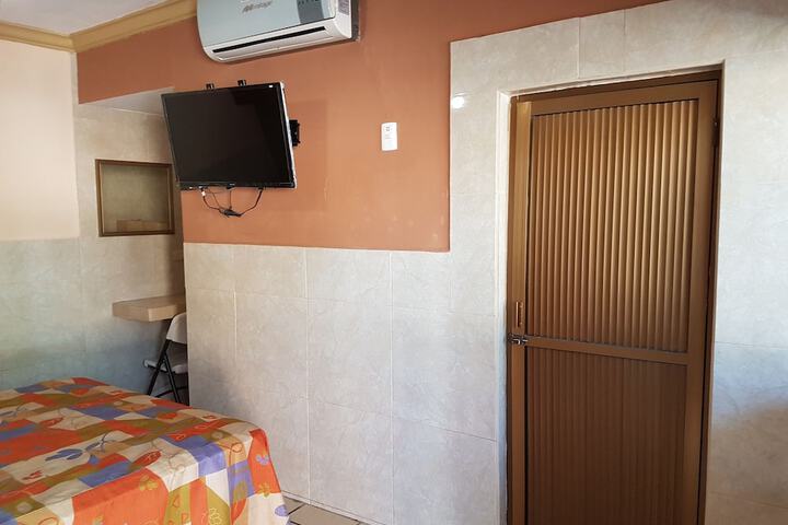 Room 4 of 27