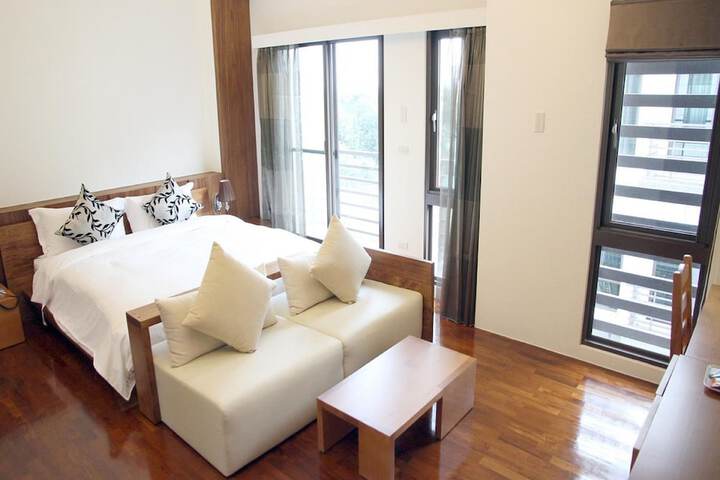 Room 6 of 45