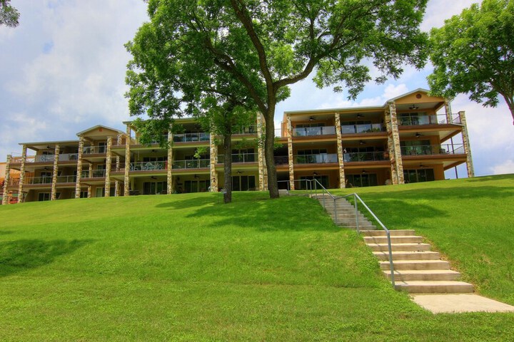 Property Grounds 36 of 47